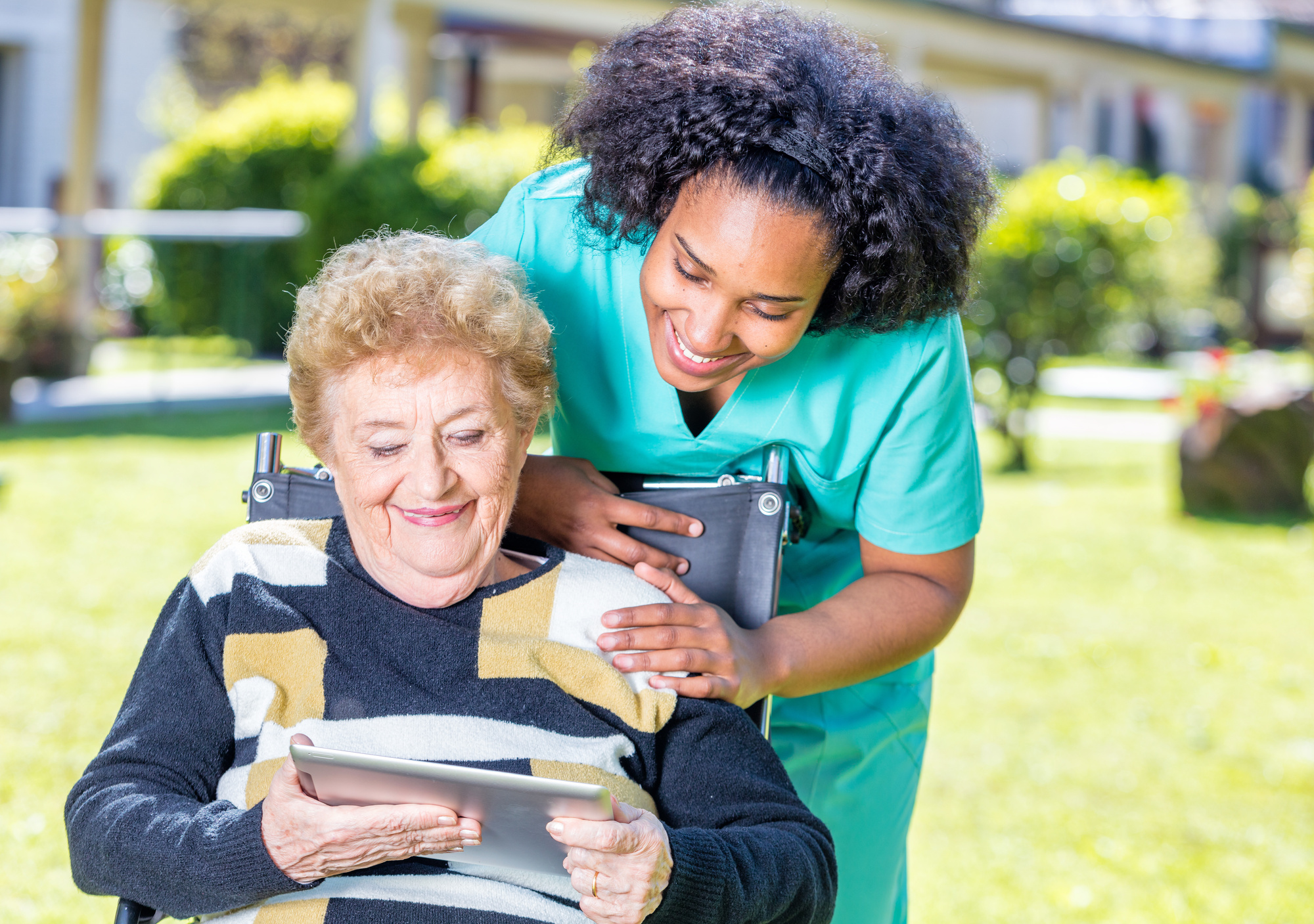 8 Amenities to Expect When Choosing an Assisted Living Facility ...